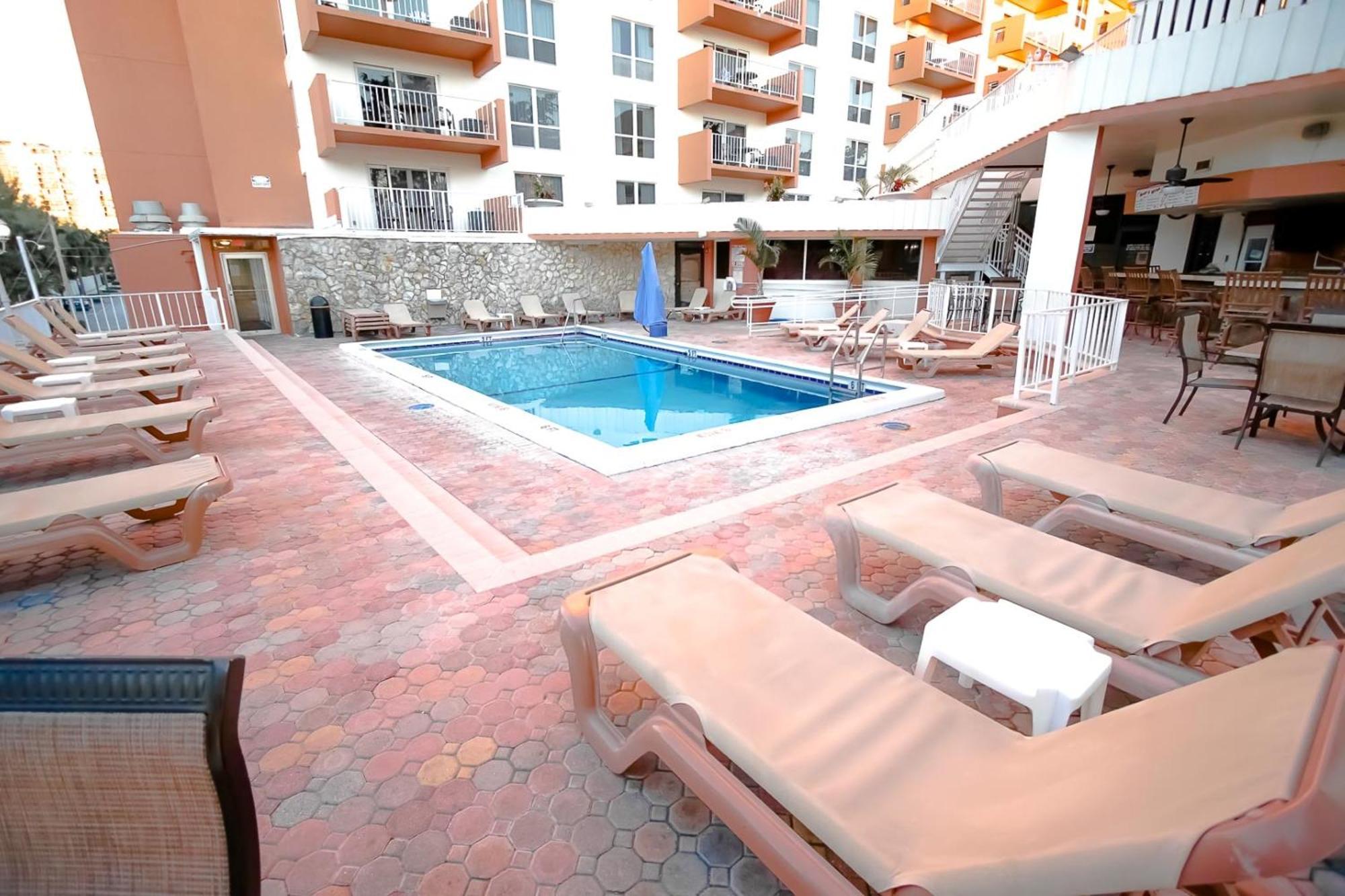 Fort Lauderdale Beach Resort By Vacatia Exterior photo